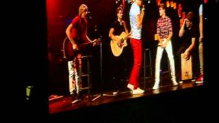 Melody (I Gotta Feeling, Stereo Hearts, Valerie, Torn) One Direction 6/2/12 Chicago