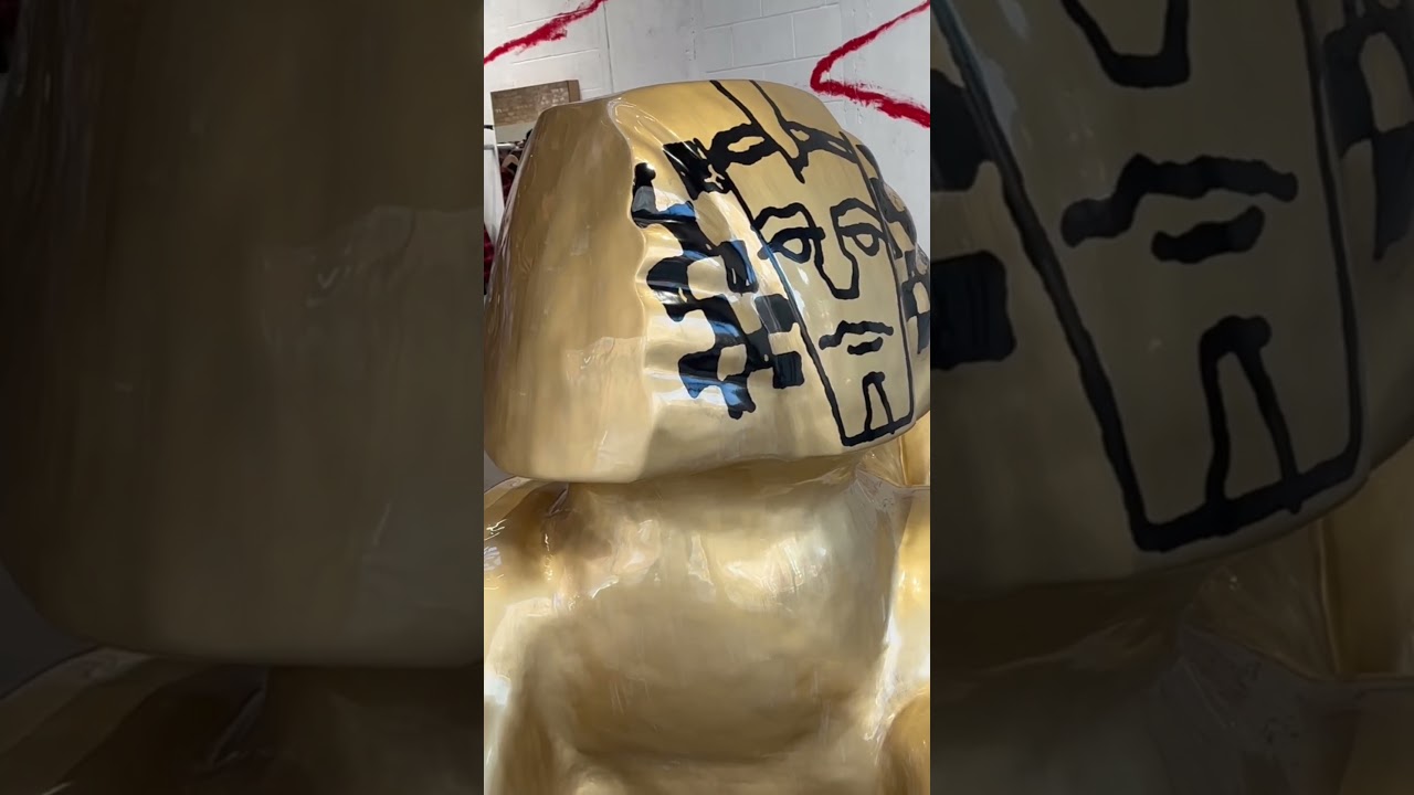 Inside supreme store Chicago 2023