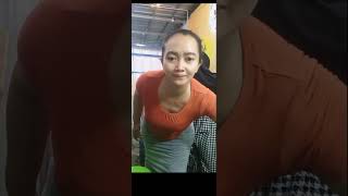 Bunda cantik semok penjual es teh!