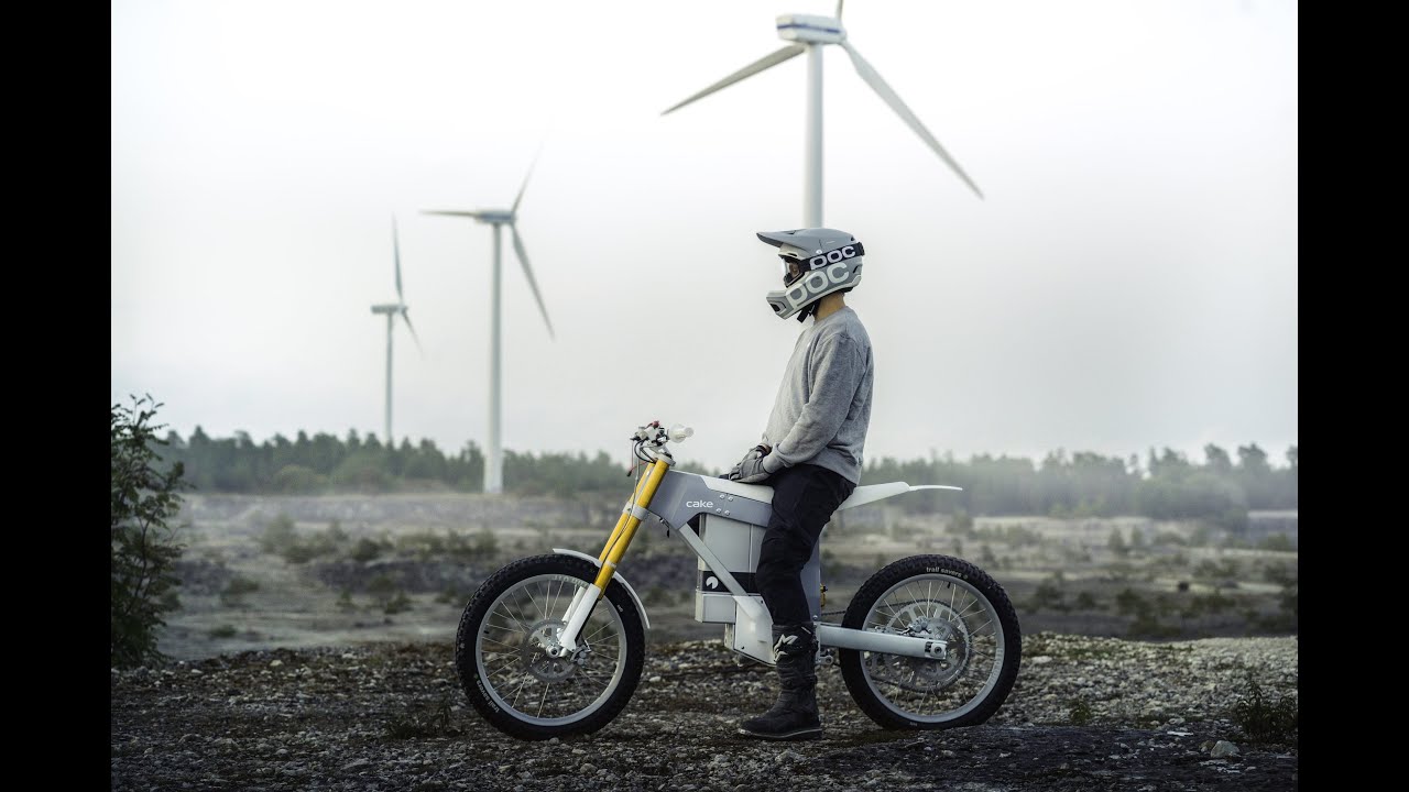 CAKE - Brand Music - Audio Branding by Luis Brasy