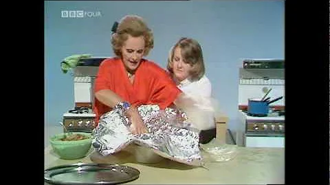 Fanny Cradock Cooks Christmas Puddings *HQ*