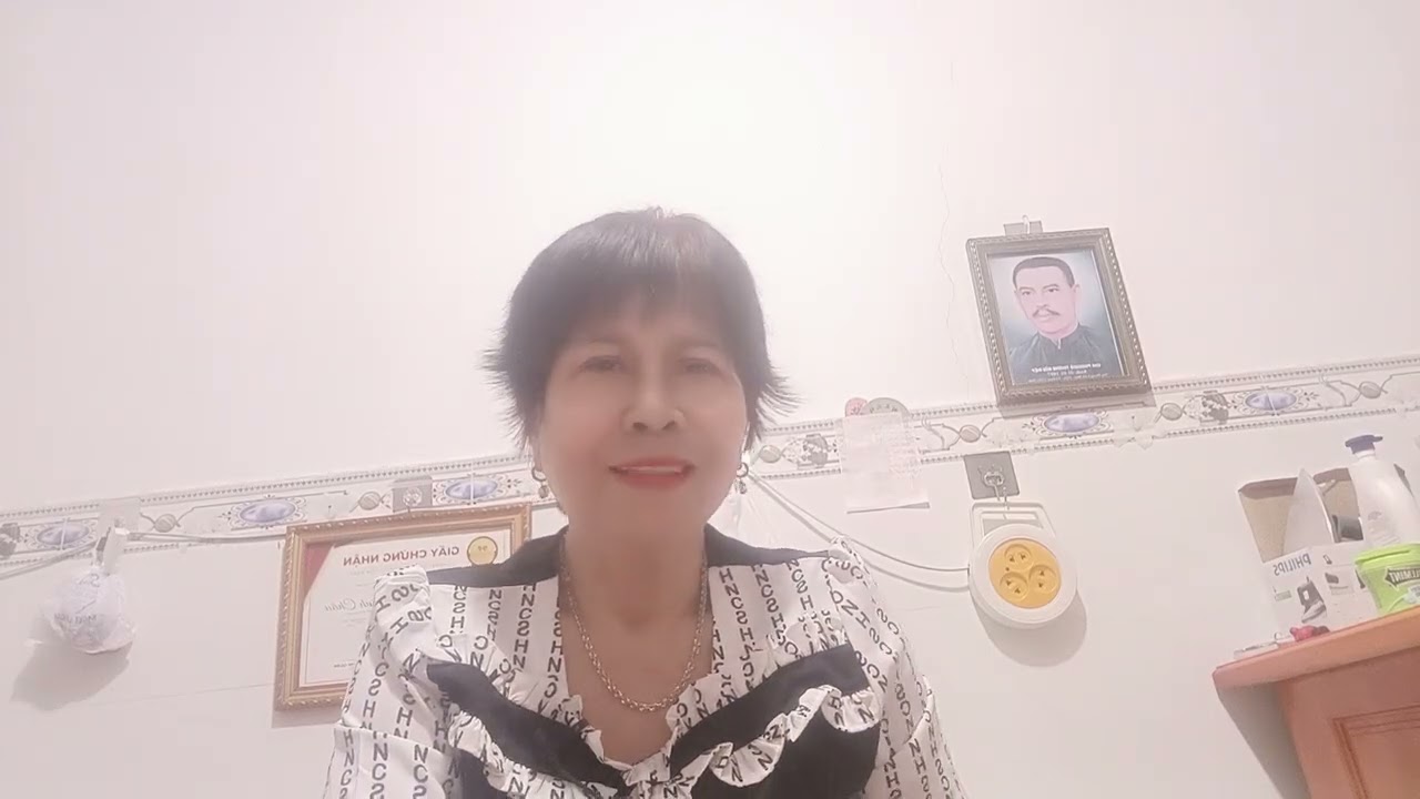 Cô Tiếng tặng Nữ giáp Tý 1984 xem tử vi nói 12 con giáp giờ sinh tốt xấu và nghiệp gi ? 