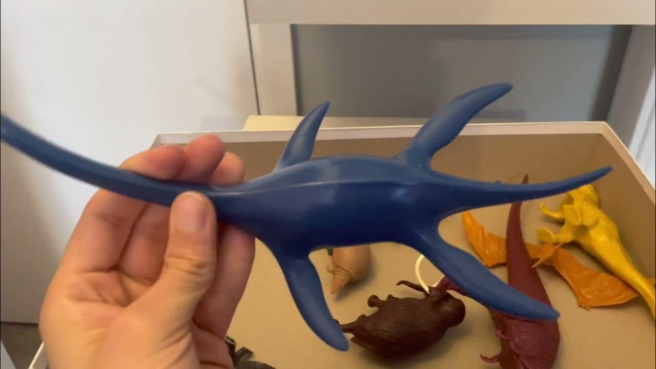 Invicta 1987 National History Museum Dinosaur Set Review YouTube invicta-1987-national-history-museum-dinosaur-set-review-youtube