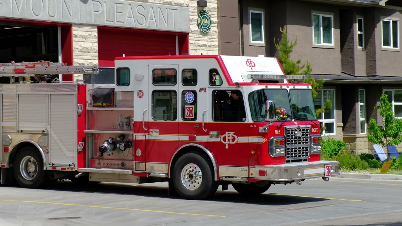 [CALGARY FIRE STATION 7] - Engine 60