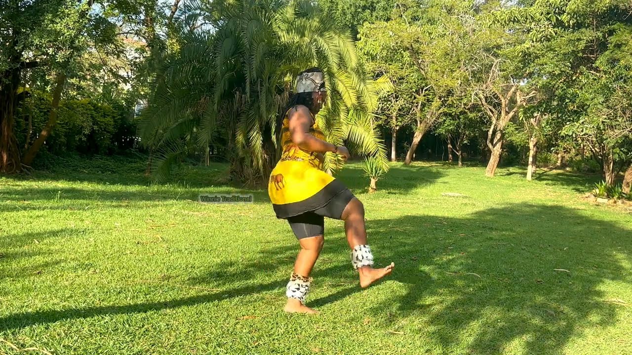 Dancing Exercise to Welcome the Queen of Australia | Powerful Cultural Performance