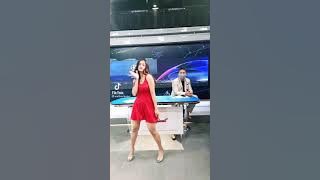 Tiktok presenter bola hot