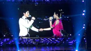 121123 SMTOWN SINGAPORE Zhou Mi   Victoria duet [Today You're Going to Marry Me] (fancam)