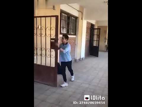 ارجل واحد فى المدرسة البنات طرده وهو خربها عليهم عاش