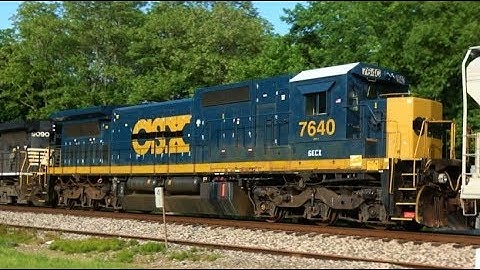 Rare Retired CSX Dash 8 Standard Cab on NS Train 4K