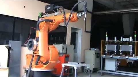 Robot usati di saldatura Kuka KR 30 Krc2 con Fronius