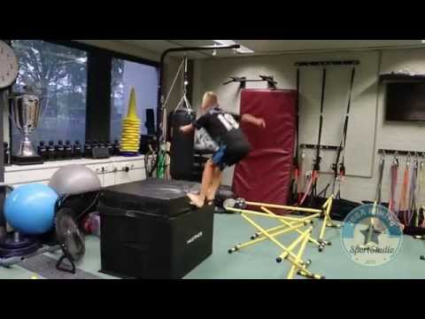 Voetbalopleiding - - -