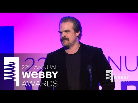 David Harbour's 5-Word Speech at  the 22nd Annual Webby Awards