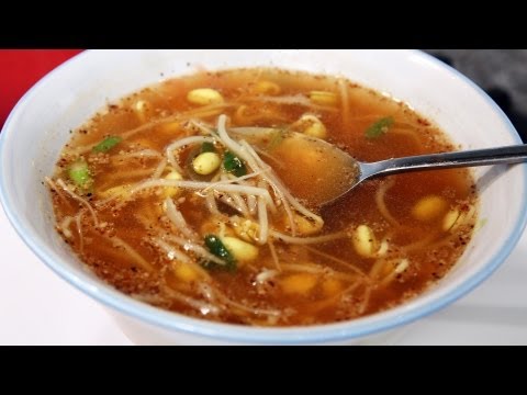 Soybean sprout soup (kongnamulguk:콩나물국)