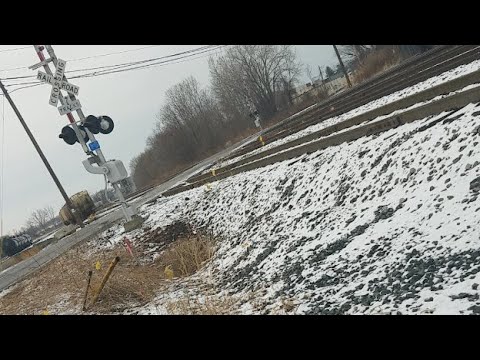 Live Two CSX Trains Meet Christmas Day - YouTube