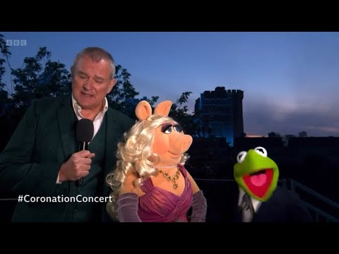 Hollywood and Whine in 2023  Kermit and miss piggy, Piggy muppets, Miss  piggy