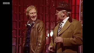 Video thumbnail of "CHRISTMAS TOTP   1983   Dennis Waterman & George Cole - What Are We Gonna Get 'Er Indoors"