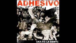 Video thumbnail of "Adhesivo - Vale Verga"