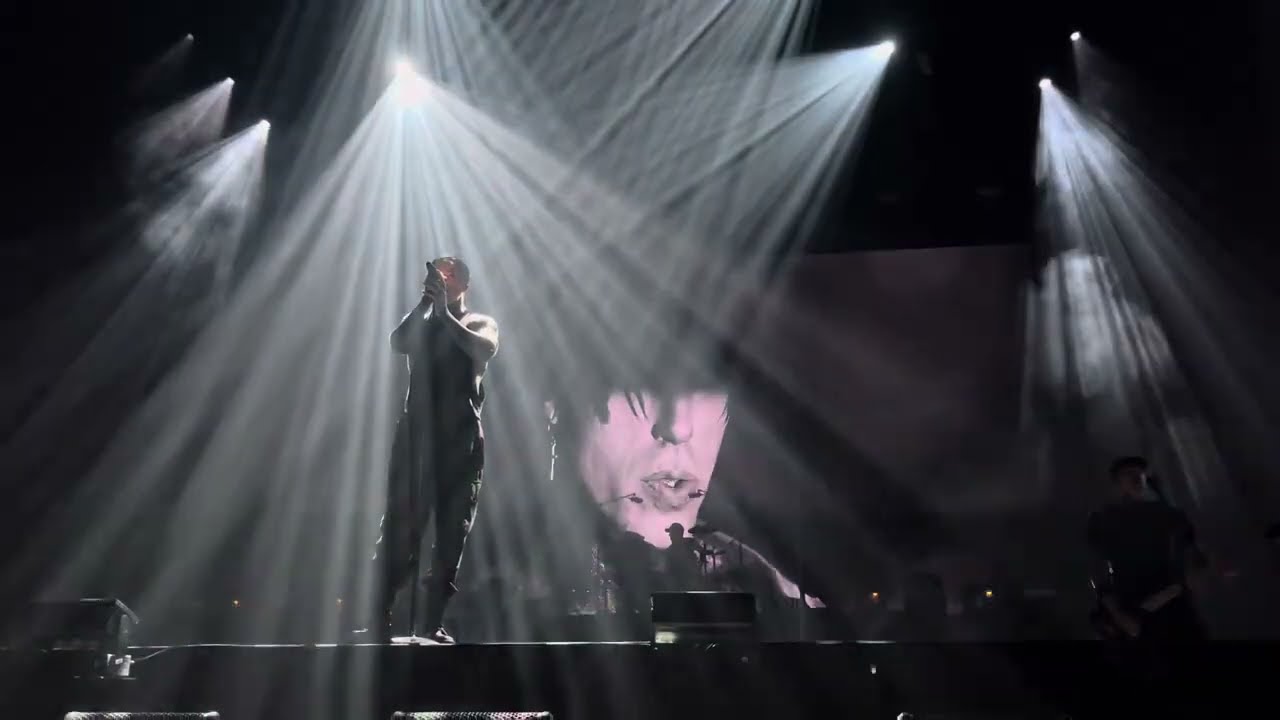 Falling in Reverse - God is a Weapon (LIVE PREMIER / incomplete) - Rockhal 10/06/2025