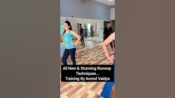 Runway Training by Anmol Vaidya #shorts #youtubeshorts #model #runway #fashion #modeling #rampwalk