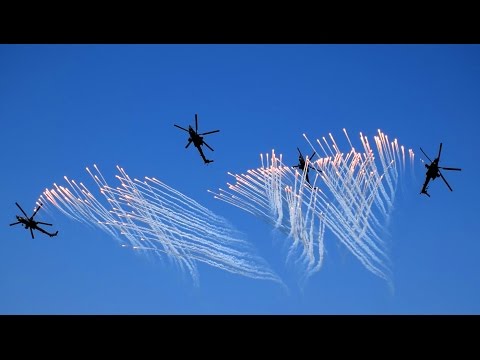 Vídeo: Sukhoi no està satisfet: segons els resultats d'una simulada batalla aèria, l'avió xinès J-11B va superar el Su-35 (Huanqiu, Xina)