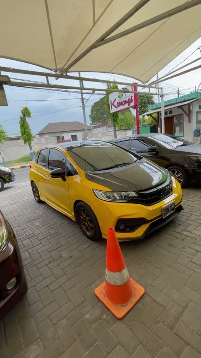Honda Jazz Carstyle,,💛