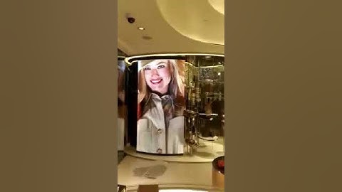 P2 5mm flexible LED screen used for Folli Follie