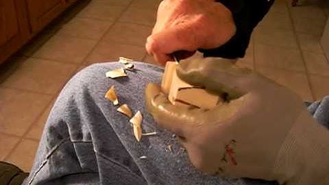 Whittling The Minature Duck Decoy Part 1