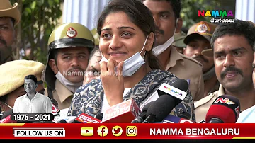 Rachita Ram Pays Last Respects To Puneeth Rajkumar | Rachita Ram Cries Remembering Puneeth Rajkumar