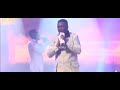 Joe Mettle teaches the audience his unreleased song 