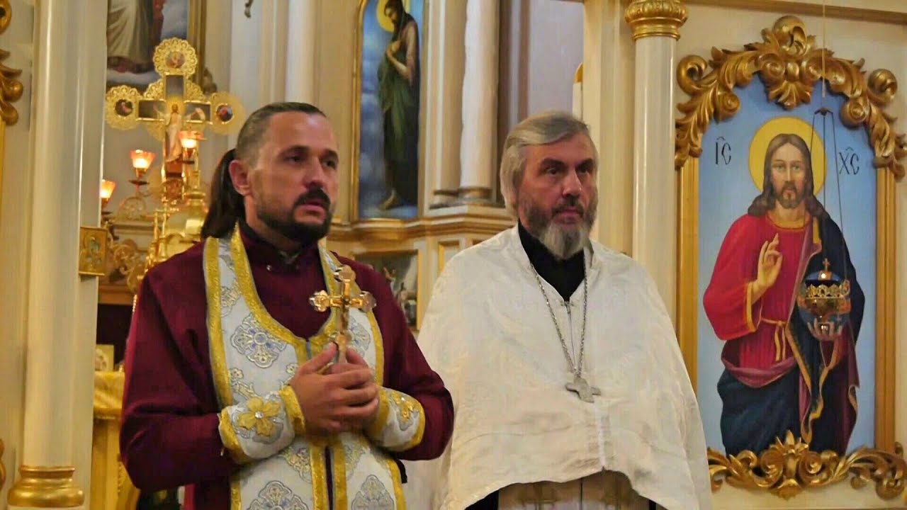 Богдан в церкви