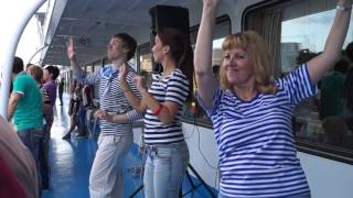 видео: Отправление из Чебоксар теплохода Василий Суриков 2015 год. картинка: Отправление из Чебоксар теплохода Василий Суриков 2015 год.