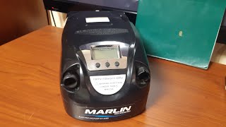 видео: Как поменять аккумулятор в электронасосе Марлин. картинка: Как поменять аккумулятор в электронасосе Марлин.