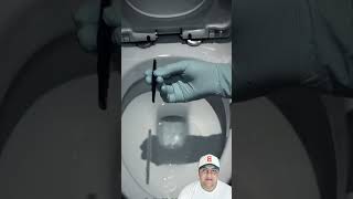 ¿Baño tapado? USA un cepillo de dientes y olvídate del plomero
