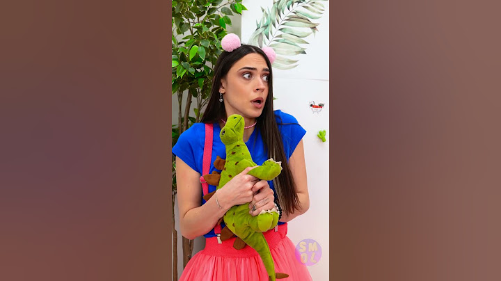 Mom forbids her daughter to eat sweets, but she eats them hiding under the blanket 🤣 #shorts