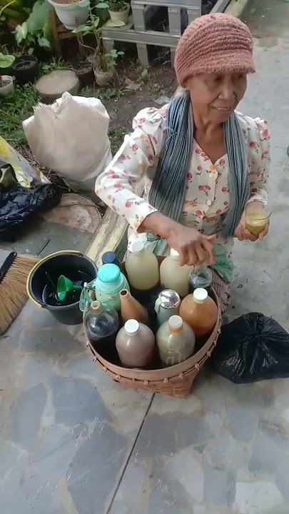 ibu penjual jamu keliling 💪🏻 sehat selalu ya bu.. #jamu