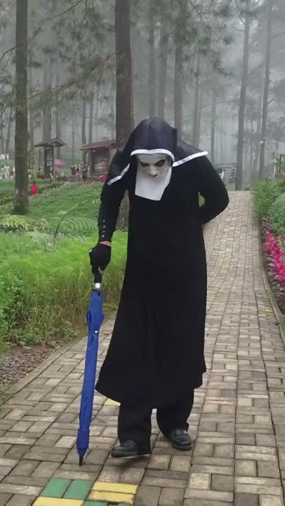 Halloween prank valak #shorts #funny #funnyvideo #viral