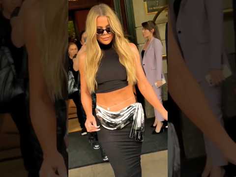 Khloé Kardashian Wows