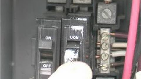 How to Install a Ceiling Fan : How to Use Breakers for Ceiling Fan Installation