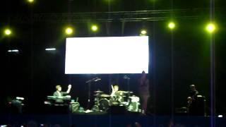 Sophie Ellis-Bextor - Dial My Number (Live @istanbul Adidas All Originals Party 2011)