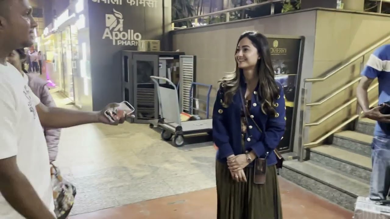 Mumbai: Actress Tridha Choudhury Spotted at Airport Amid Travel Movement