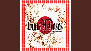 Video thumbnail of "Guns N' Roses - Welcome To The Jungle"