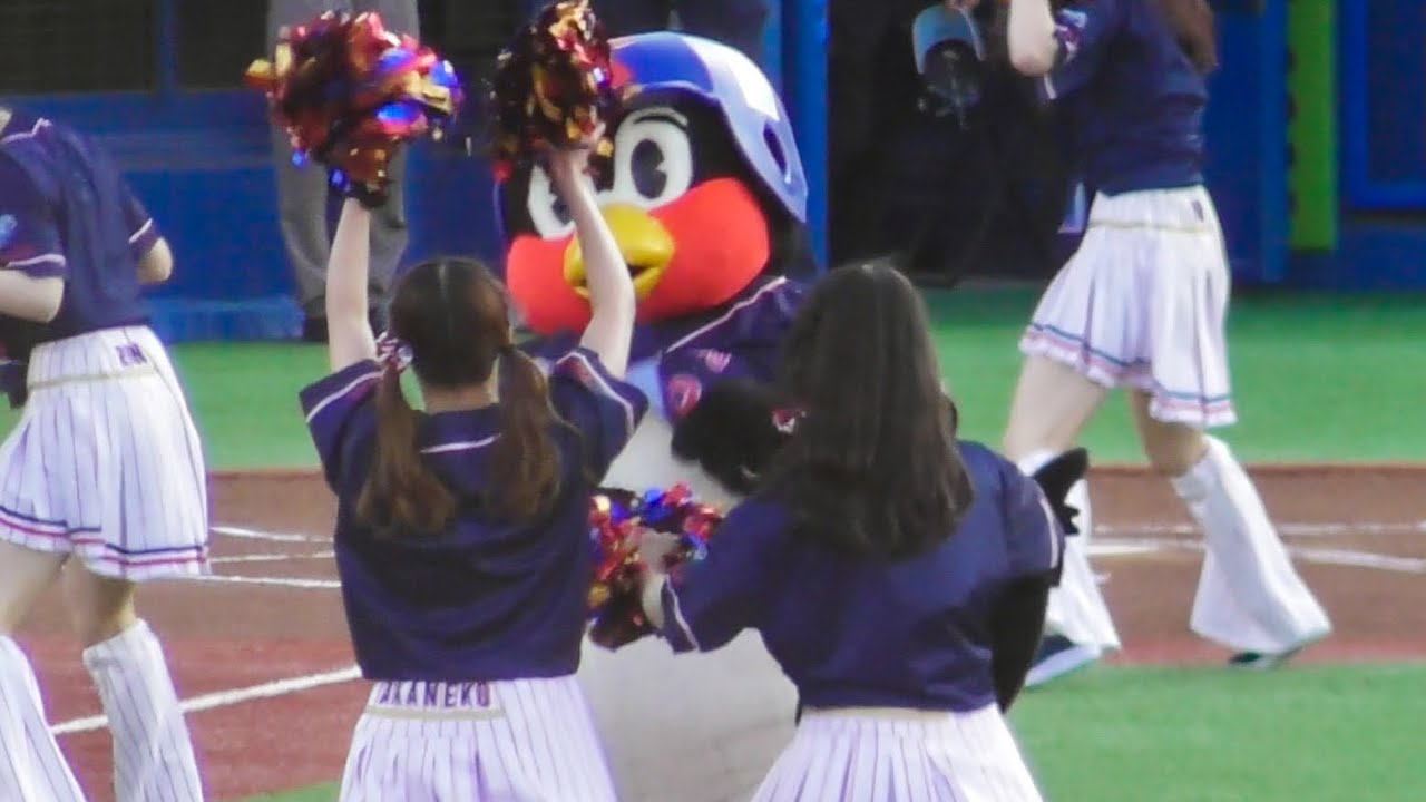 2人で立ち向かうもハレンチなつば九郎に全く歯が立たないチアリーダーさん #つば九郎 #passion