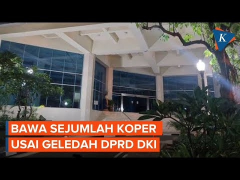 Momen Tim Penyidik KPK Amankan Koper Usai Geledah Gedung DPRD DKI Jakarta