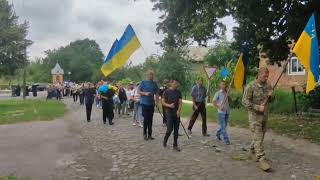 Демидівська громада схилилася на коліна, зустріла та провела в останню дорогу старшого солдата, жителя села Хрінники Олексія КОЖУШКА.