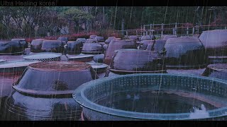 The soft sound of rain falling on the hanok Jangdokdae. screenshot 4