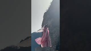 tianjiuluo（甜九洛）Beauty on the Mountain Peak!#Chinesegirl#beautiful #hanfu #汉服#hanfugirl #Китай