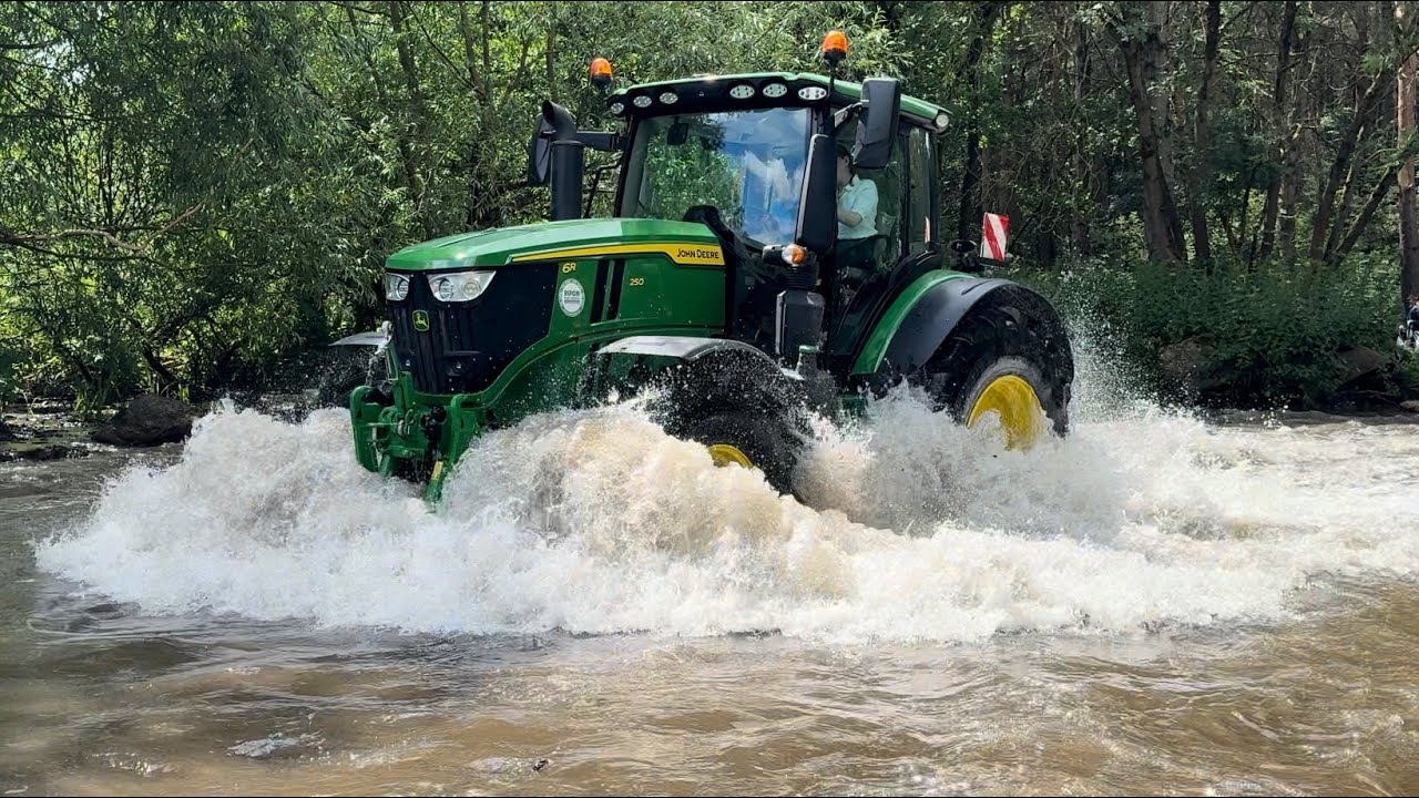 Tuxford Vintage Tractor Run || vehicles vs deep water || flood ...