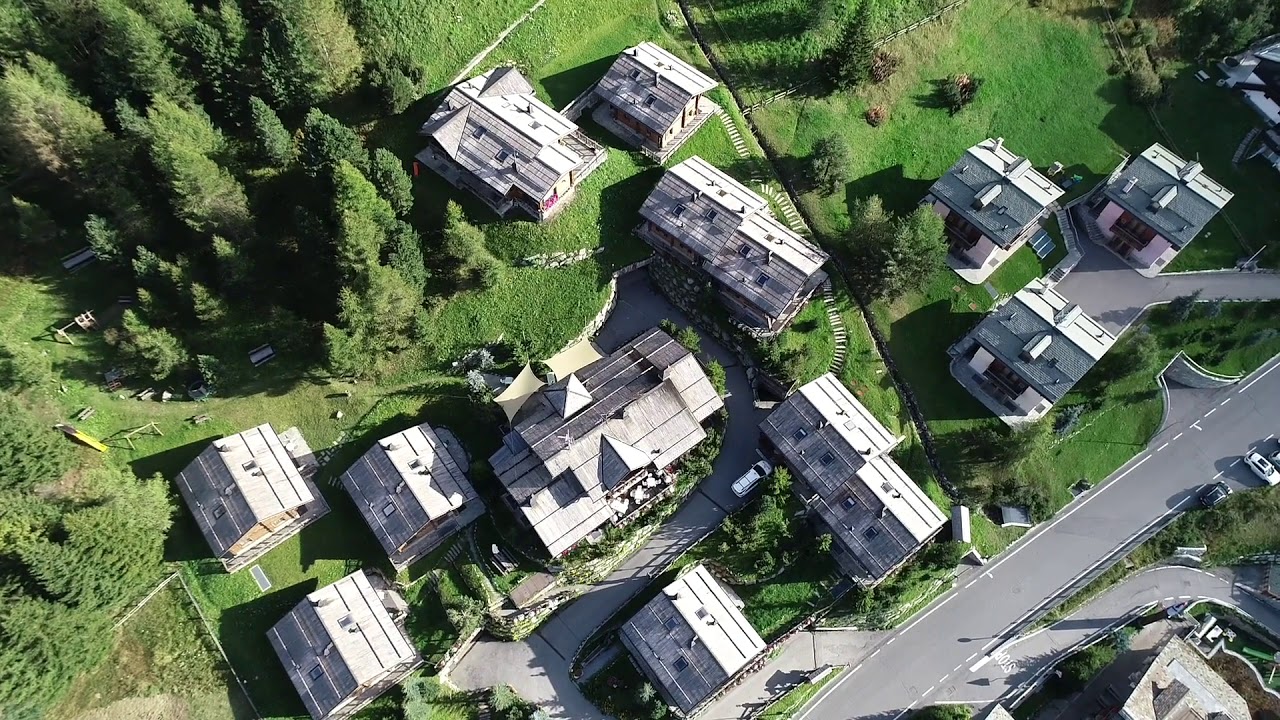 Drone Tour del Park Chalet Village