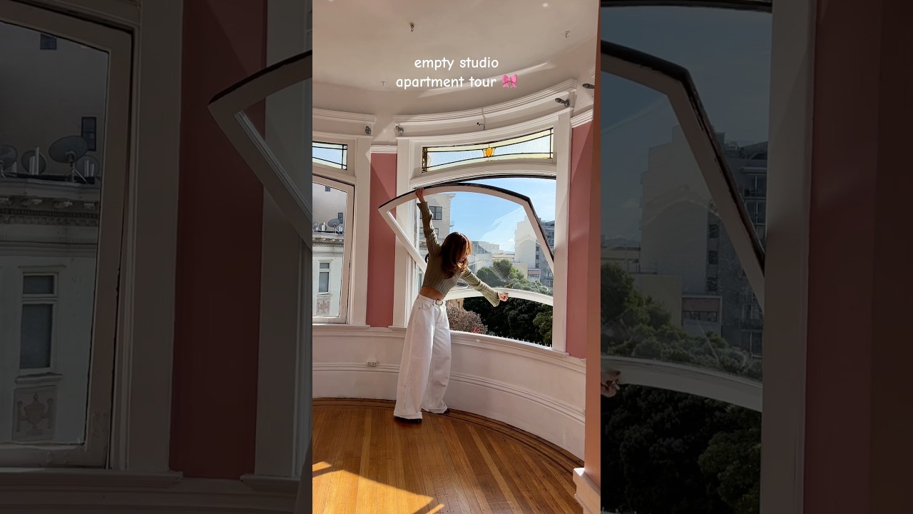 this building was built in 1917 and it still has it&rsquo;s charm ⚜️💛✨