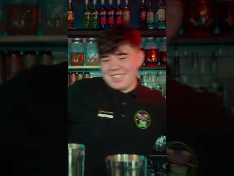 Чуть-чуть этого, чуть-чуть того! Простой коктейль с виски